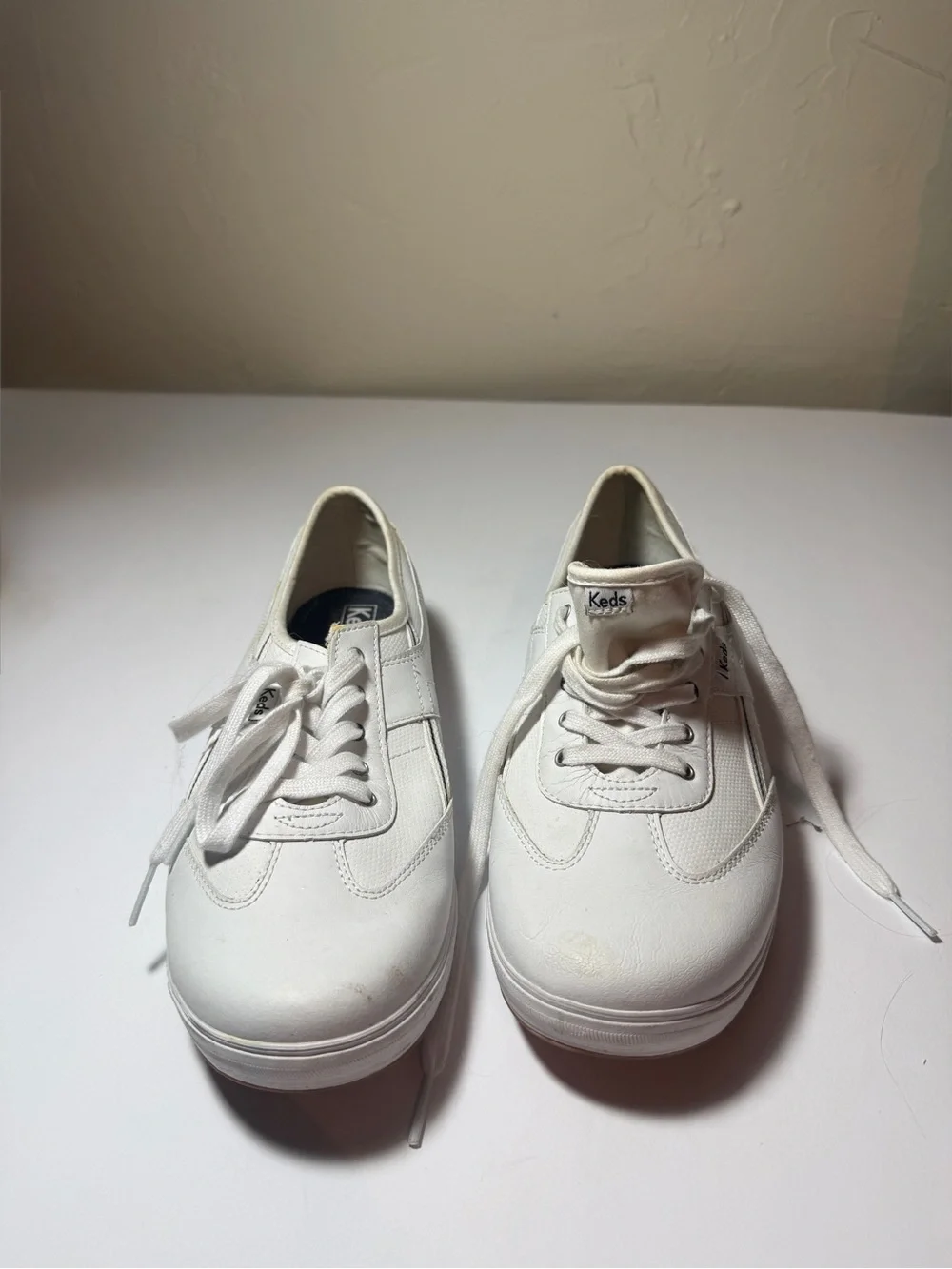 Keds Women’s White Leather Lace-Up Sneakers Size 11